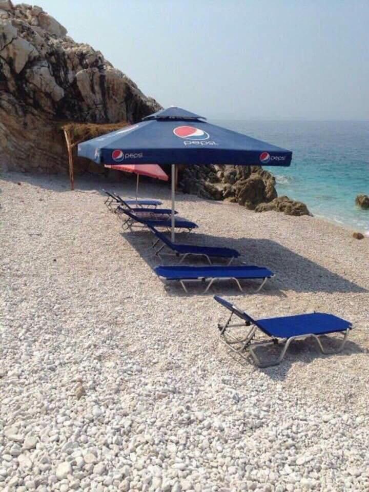 Jardin Miraculeux Hotel Himare Exterior photo