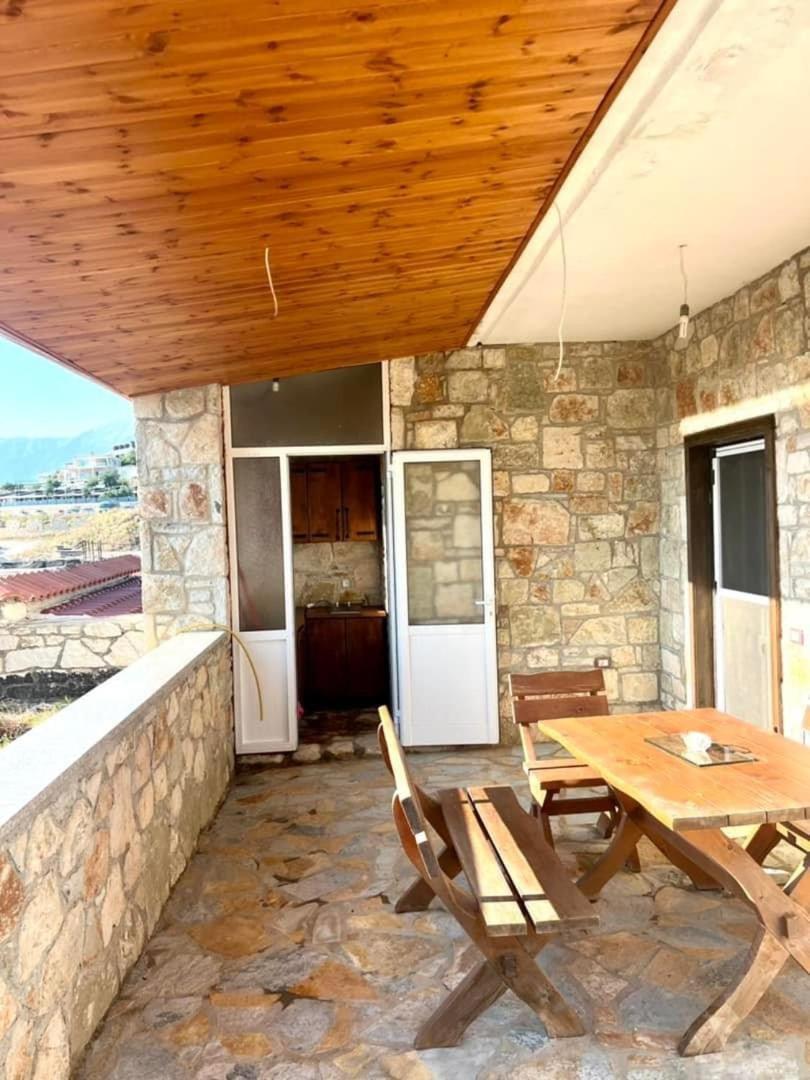 Jardin Miraculeux Hotel Himare Exterior photo