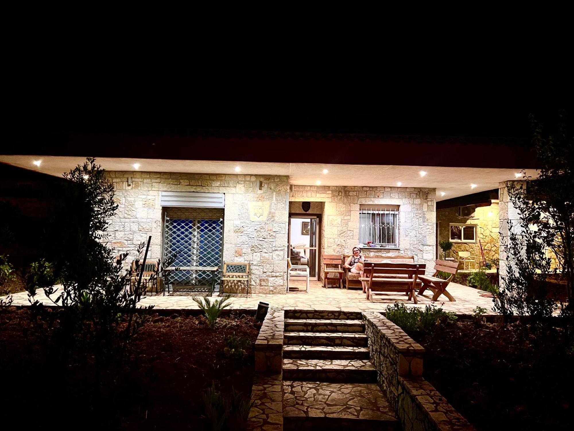 Jardin Miraculeux Hotel Himare Exterior photo