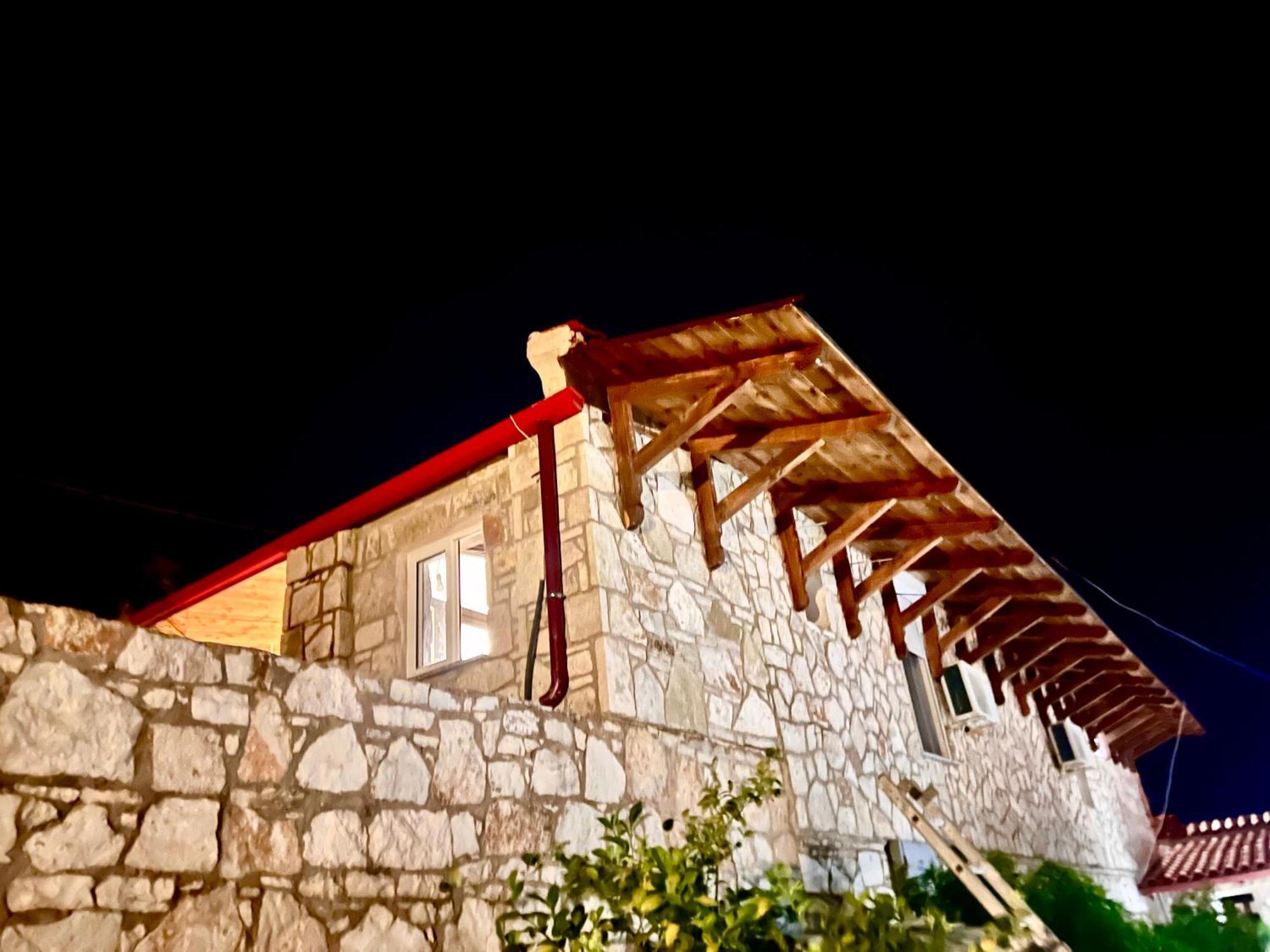 Jardin Miraculeux Hotel Himare Exterior photo