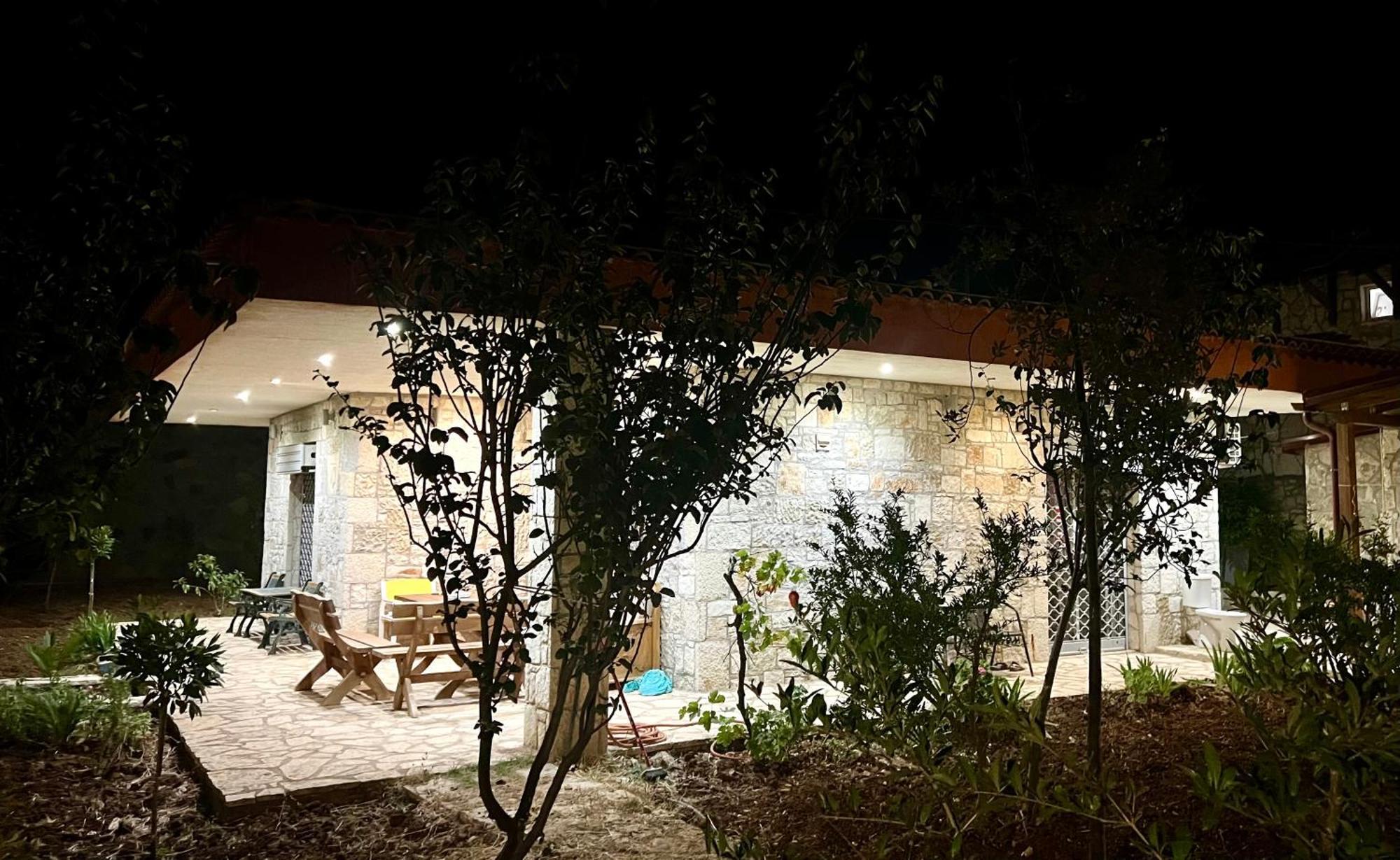 Jardin Miraculeux Hotel Himare Exterior photo